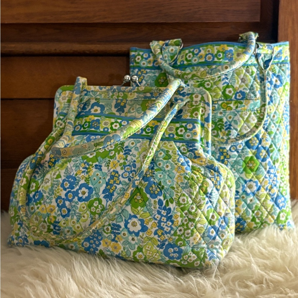 Vera Bradley Set/2 ‘English Meadow’ Floral Tote Bag and Kisslock Shoulder Bag - Picture 1 of 11